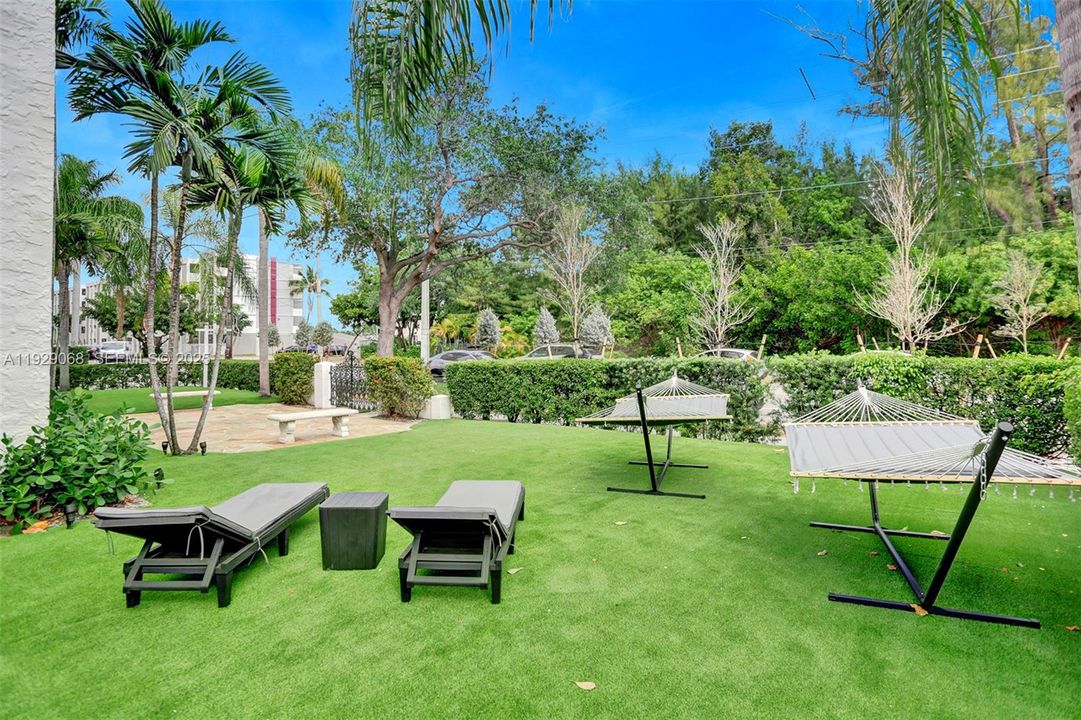 В аренду: $2,000 (0 спален, 1 ванн, 515 Квадратных фут)