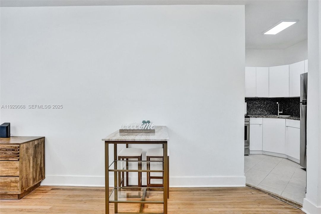 В аренду: $2,000 (0 спален, 1 ванн, 515 Квадратных фут)