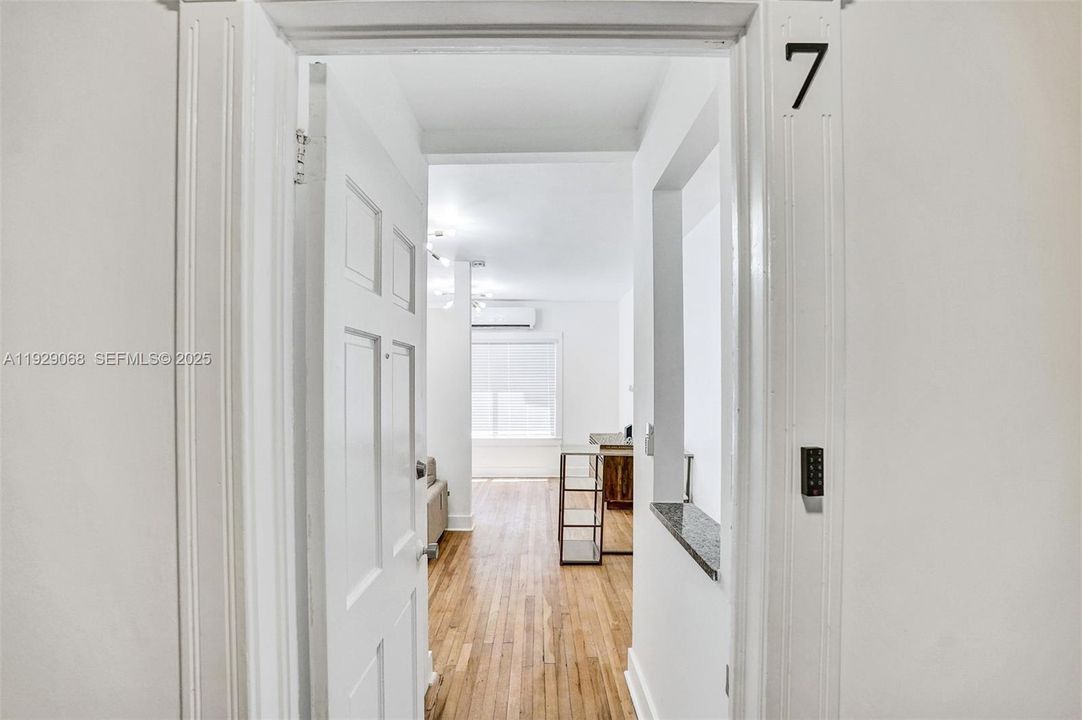 В аренду: $2,000 (0 спален, 1 ванн, 515 Квадратных фут)