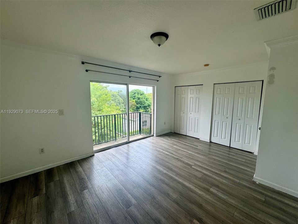 For Rent: $3,000 (3 beds, 2 baths, 1700 Square Feet)