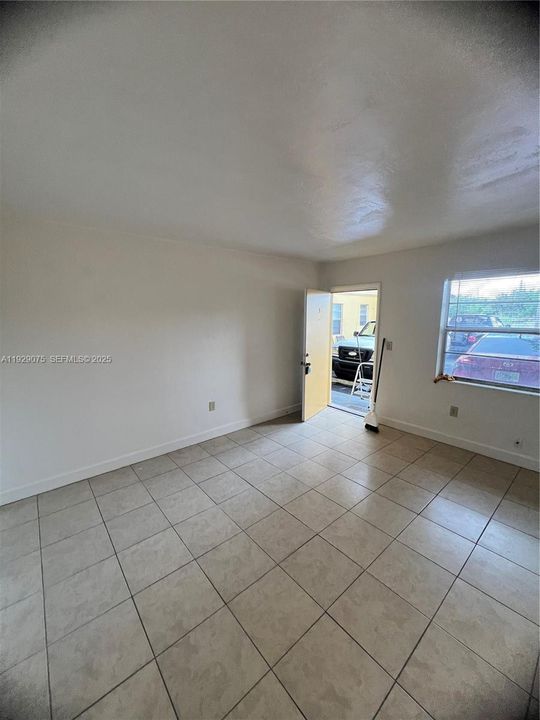 В аренду: $1,395 (1 спален, 1 ванн, 7680 Квадратных фут)