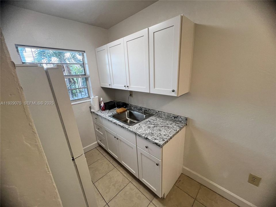 В аренду: $1,395 (1 спален, 1 ванн, 7680 Квадратных фут)