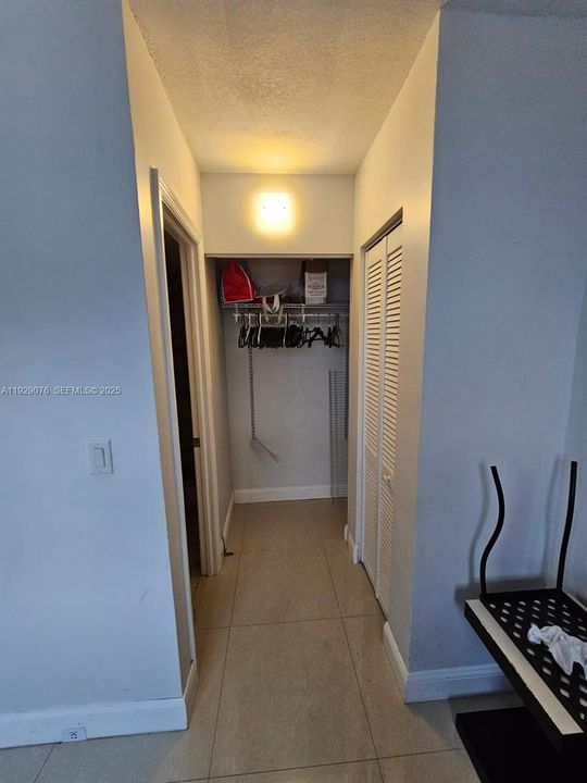 For Rent: $4,600 (2 beds, 2 baths, 1024 Square Feet)