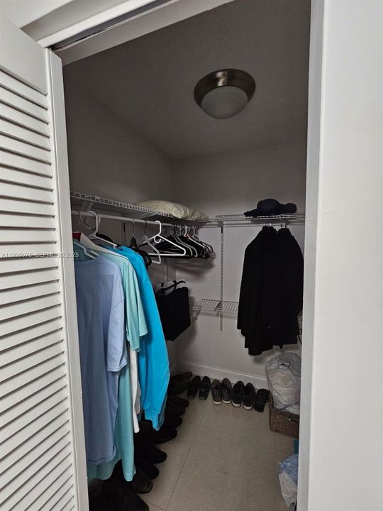 For Rent: $4,600 (2 beds, 2 baths, 1024 Square Feet)