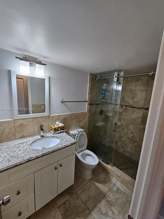 For Rent: $4,600 (2 beds, 2 baths, 1024 Square Feet)