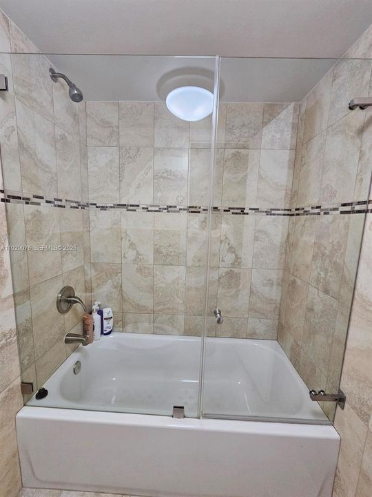 For Rent: $4,600 (2 beds, 2 baths, 1024 Square Feet)