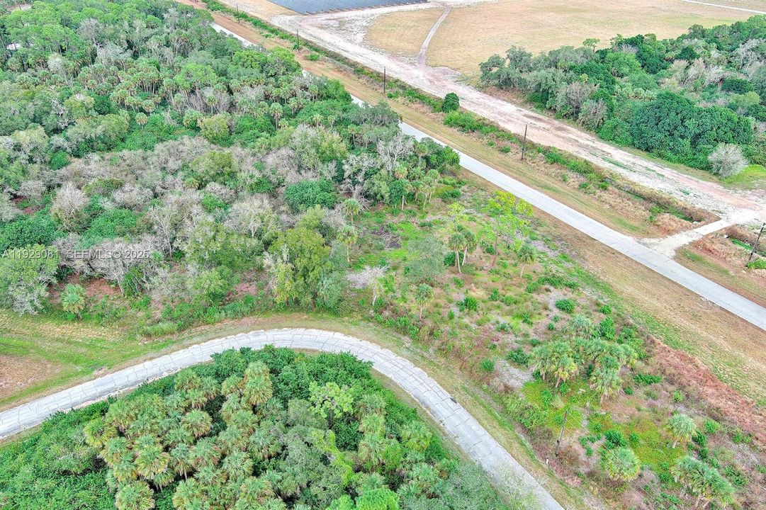 待售: $32,000 (0.27 acres)