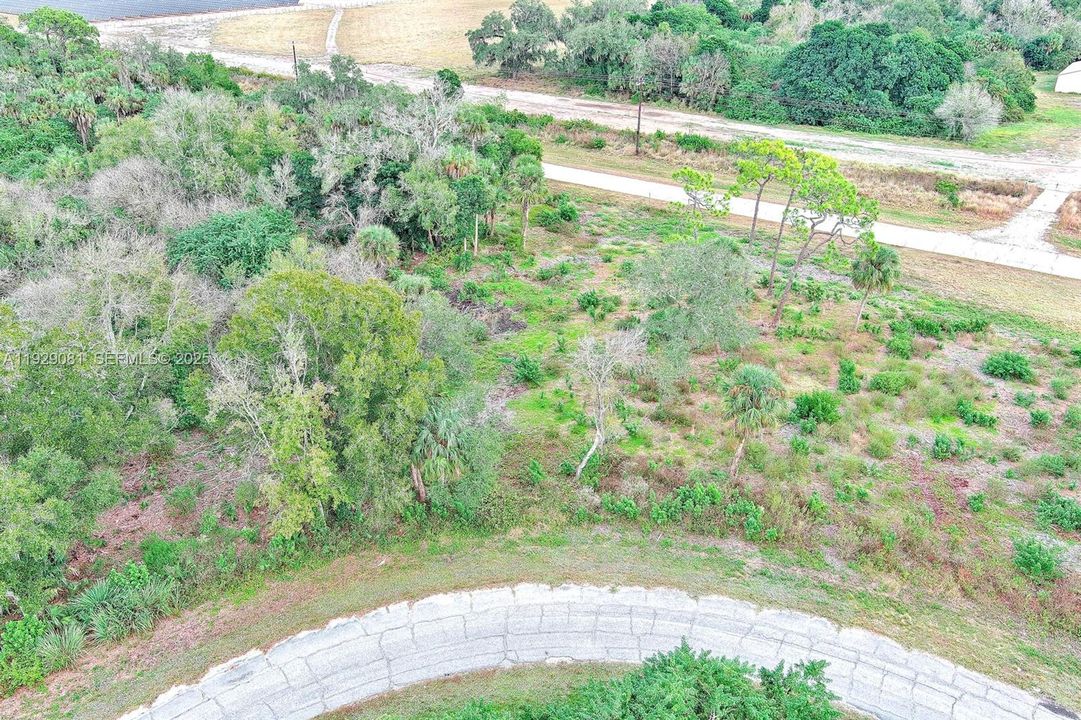 待售: $32,000 (0.27 acres)