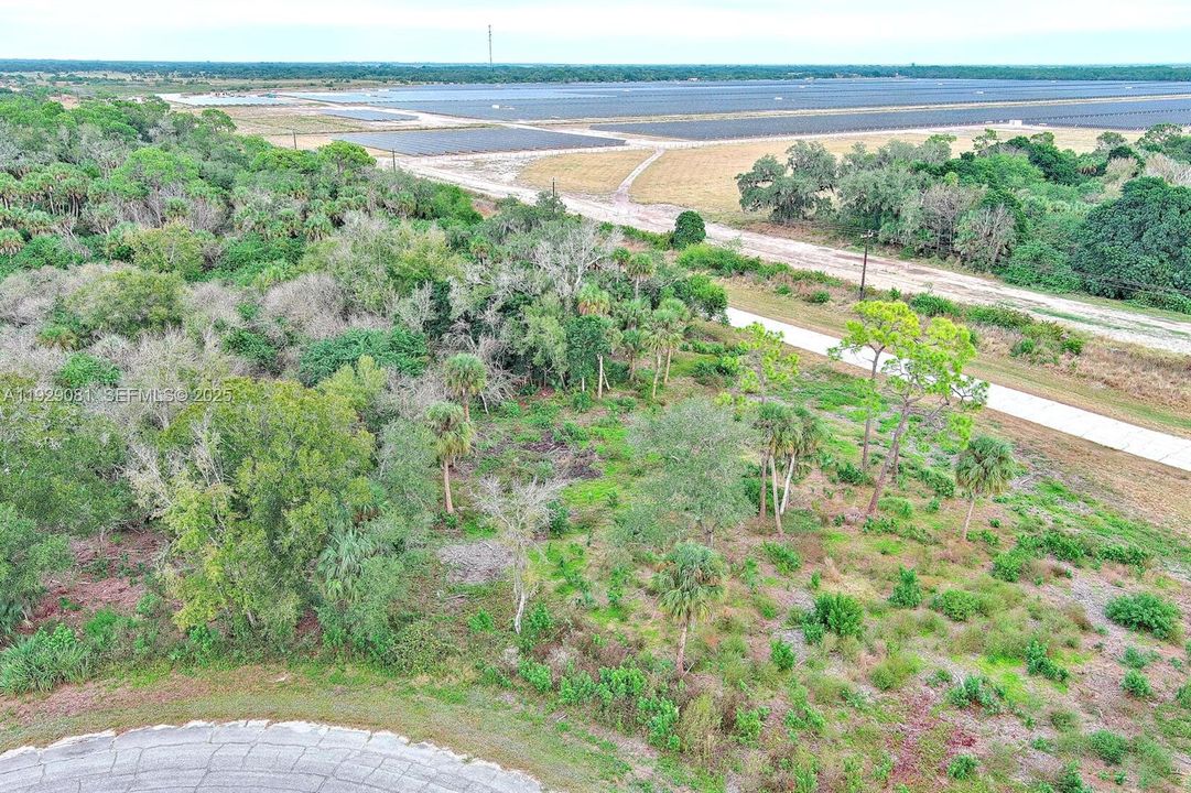 待售: $32,000 (0.27 acres)