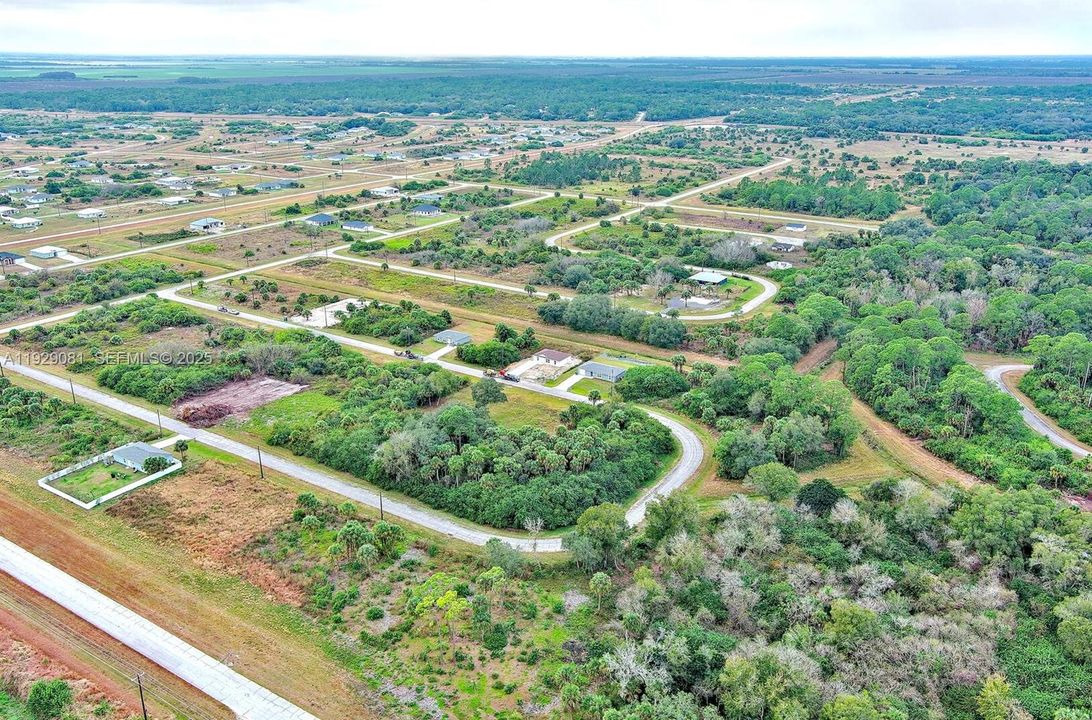 待售: $32,000 (0.27 acres)