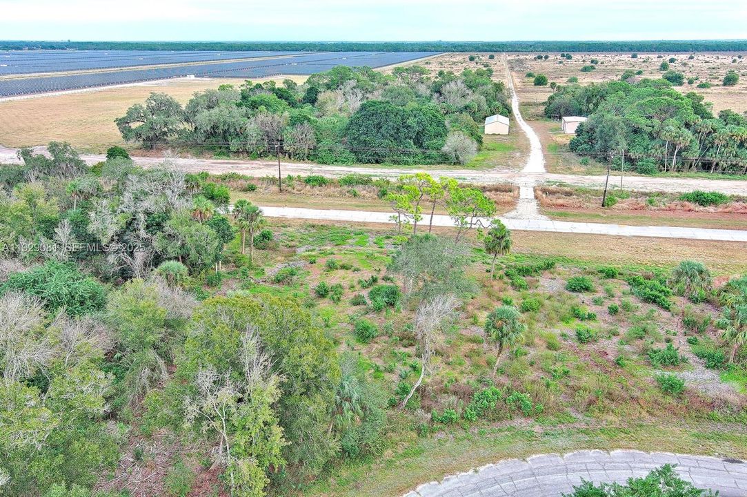 待售: $32,000 (0.27 acres)