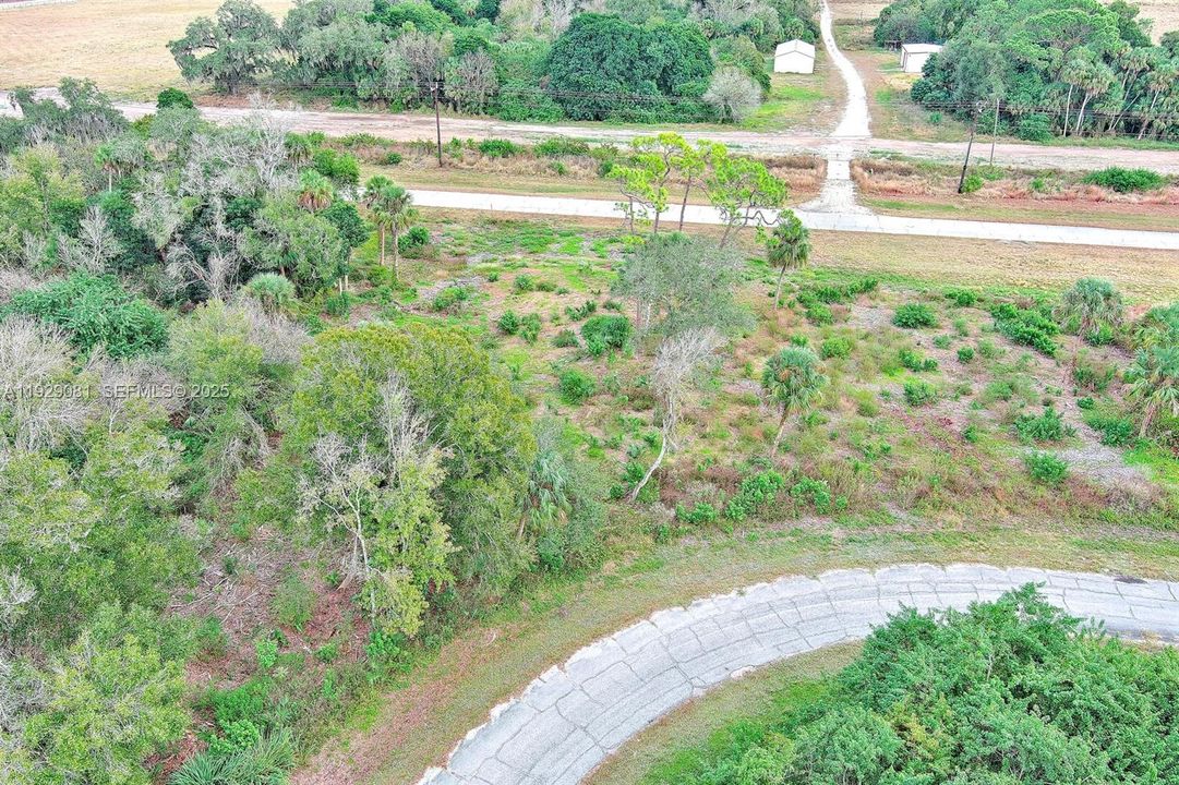 待售: $32,000 (0.27 acres)