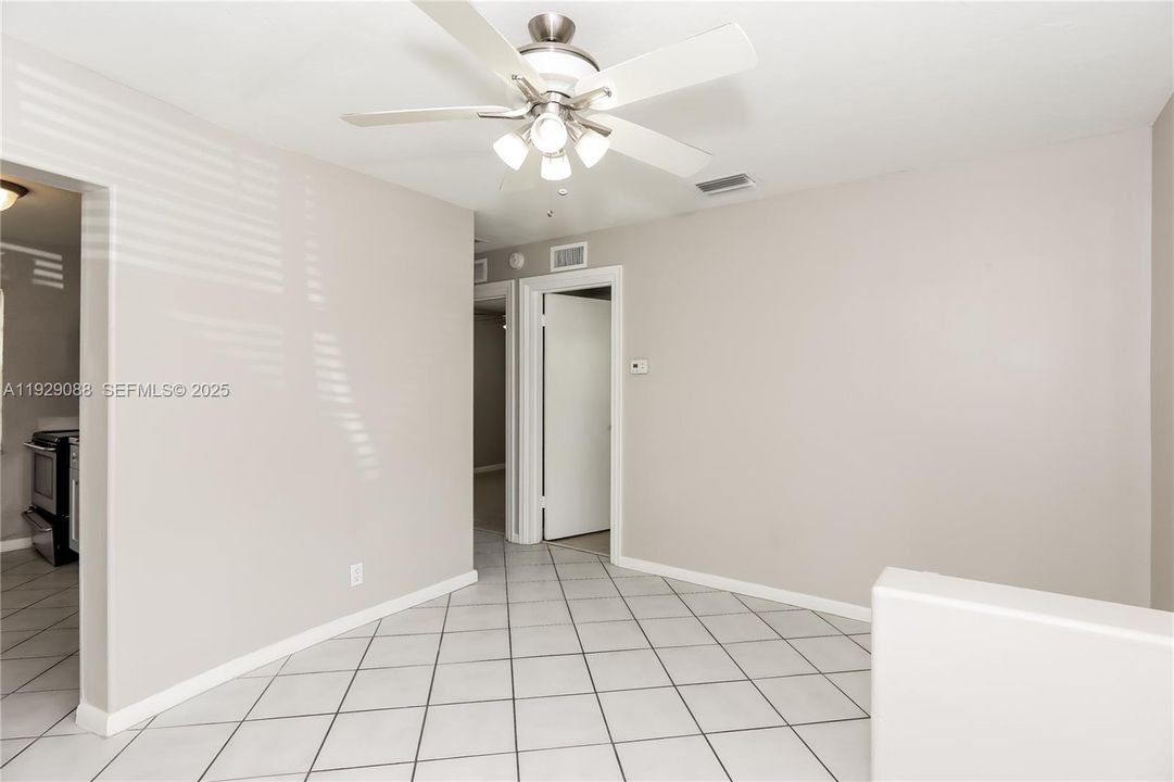 В аренду: $2,060 (2 спален, 1 ванн, 824 Квадратных фут)