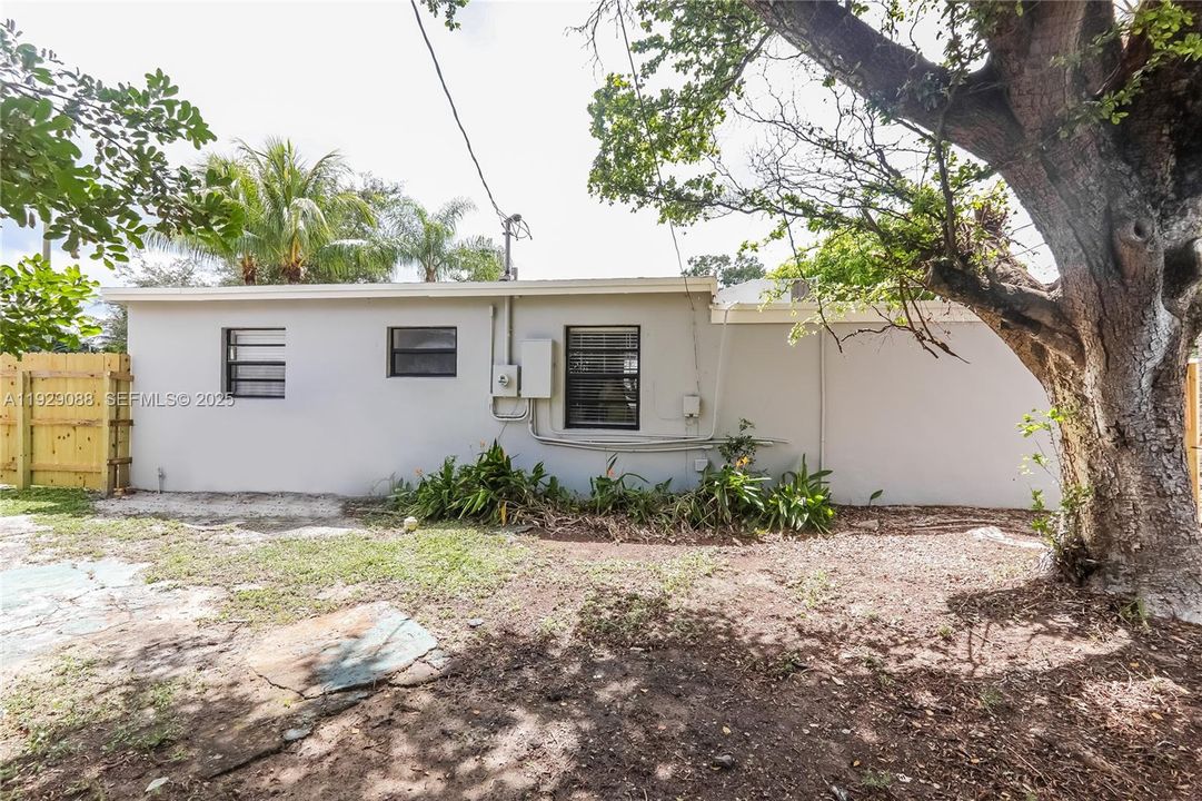 В аренду: $2,060 (2 спален, 1 ванн, 824 Квадратных фут)