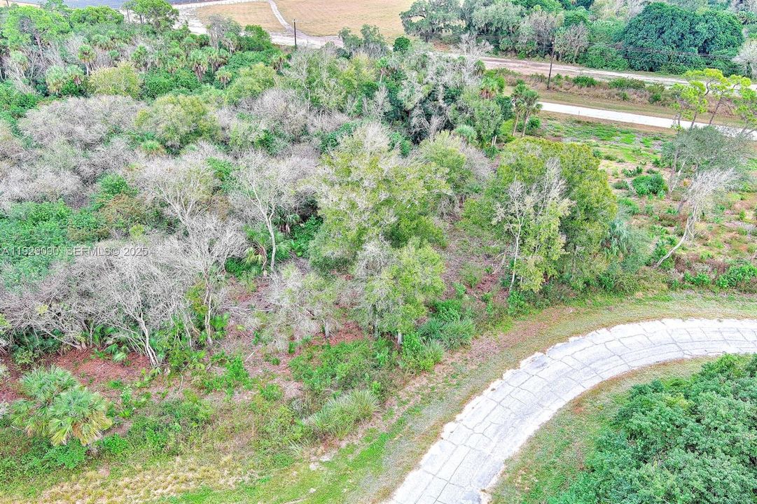 待售: $32,000 (0.27 acres)