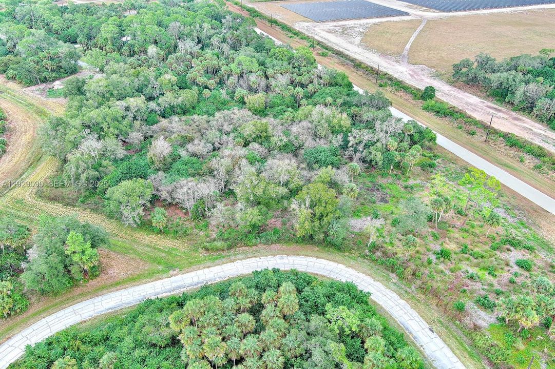 待售: $32,000 (0.27 acres)