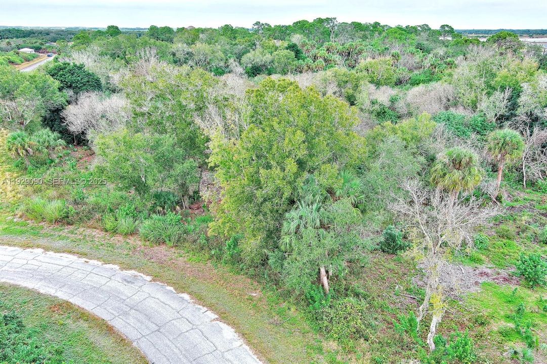 待售: $32,000 (0.27 acres)