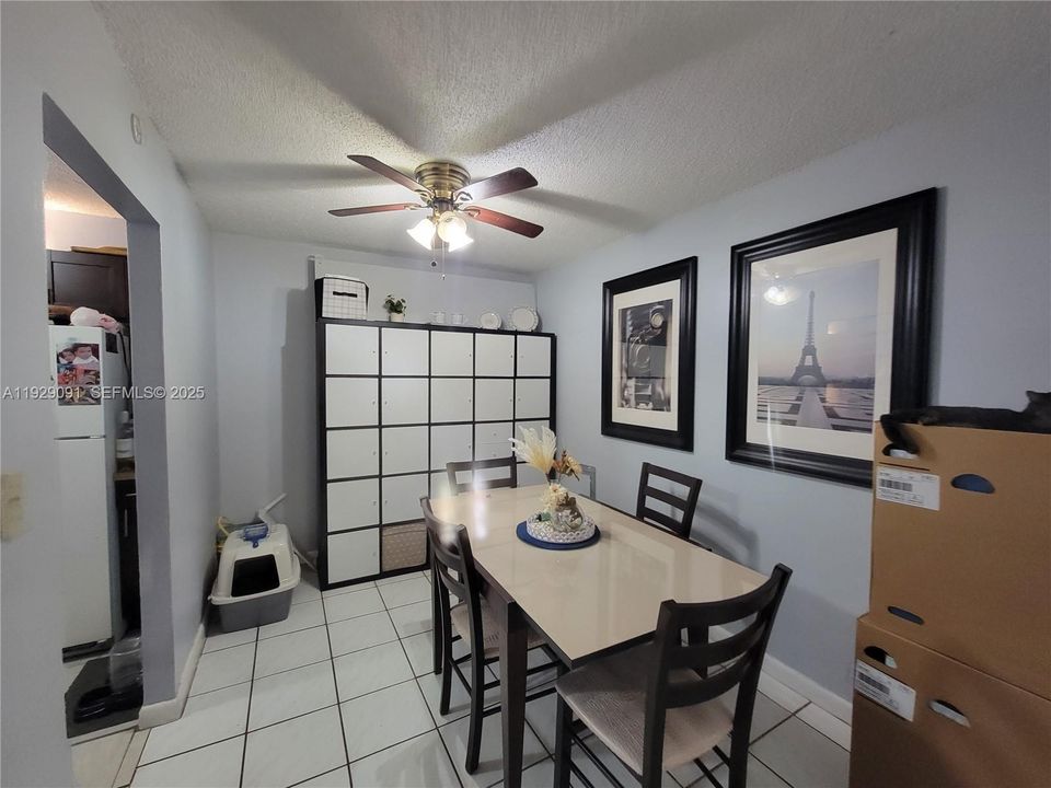 For Rent: $1,850 (2 beds, 2 baths, 1003 Square Feet)