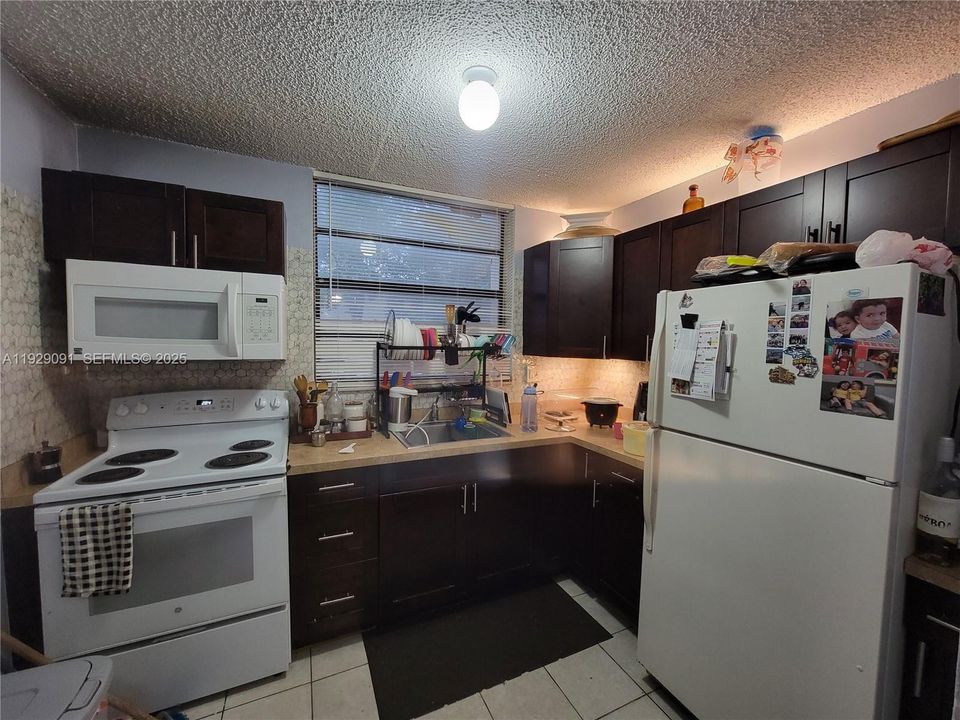 For Rent: $1,850 (2 beds, 2 baths, 1003 Square Feet)