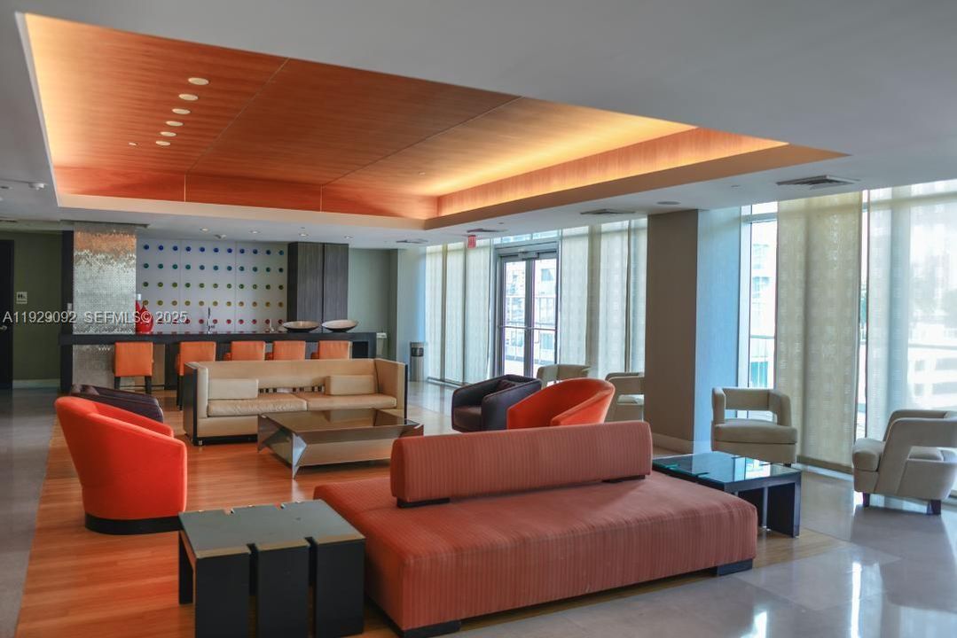 待售: $620,000 (2 贝兹, 2 浴室, 1200 平方英尺)