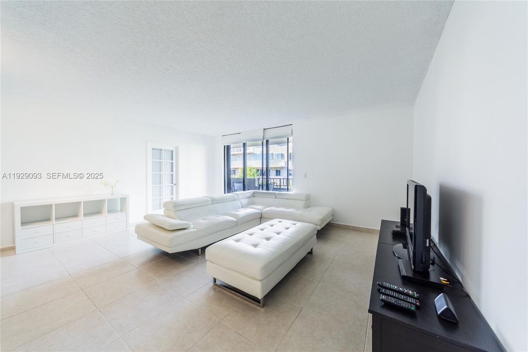 В аренду: $6,400 (3 спален, 2 ванн, 1600 Квадратных фут)