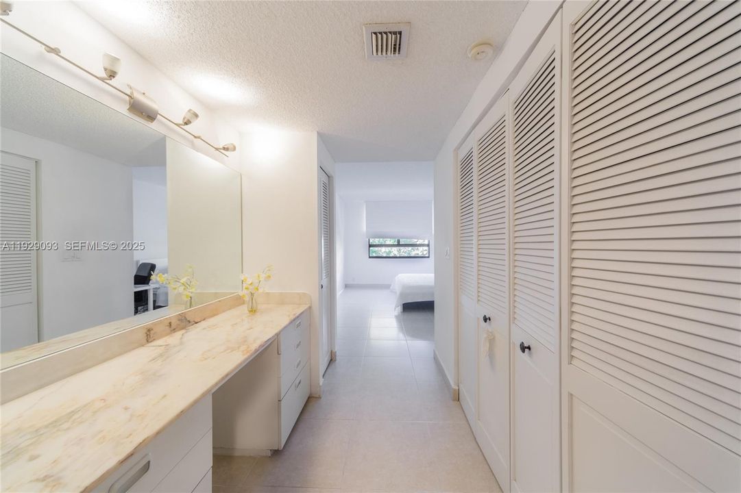 В аренду: $6,400 (3 спален, 2 ванн, 1600 Квадратных фут)