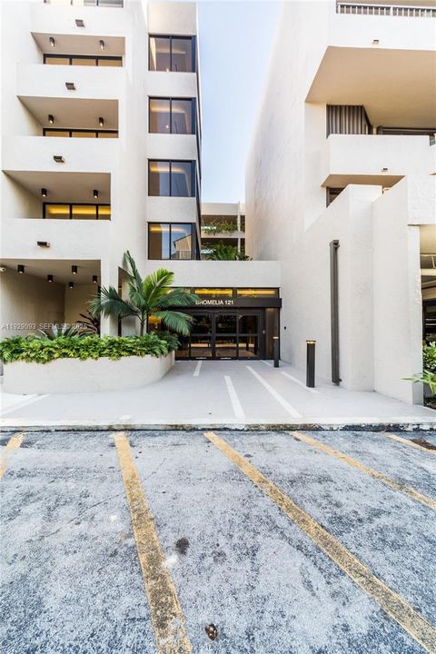 В аренду: $6,400 (3 спален, 2 ванн, 1600 Квадратных фут)