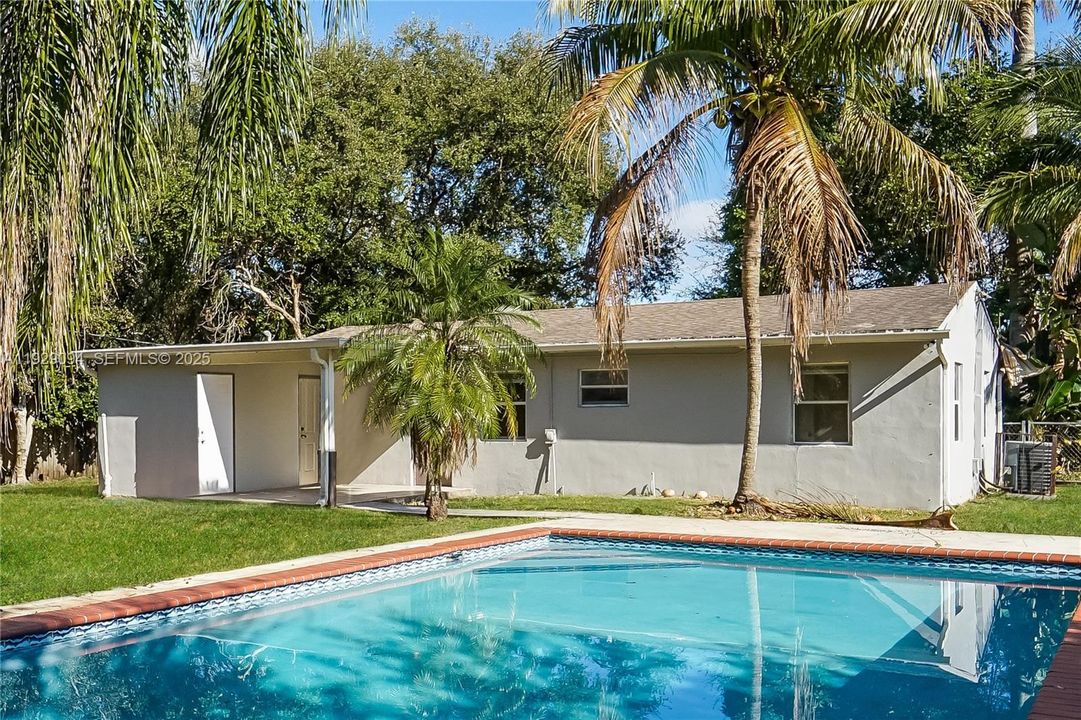 В аренду: $2,730 (2 спален, 2 ванн, 1229 Квадратных фут)