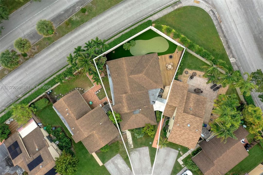 For Sale: $875,000 (4 beds, 2 baths, 2131 Square Feet)