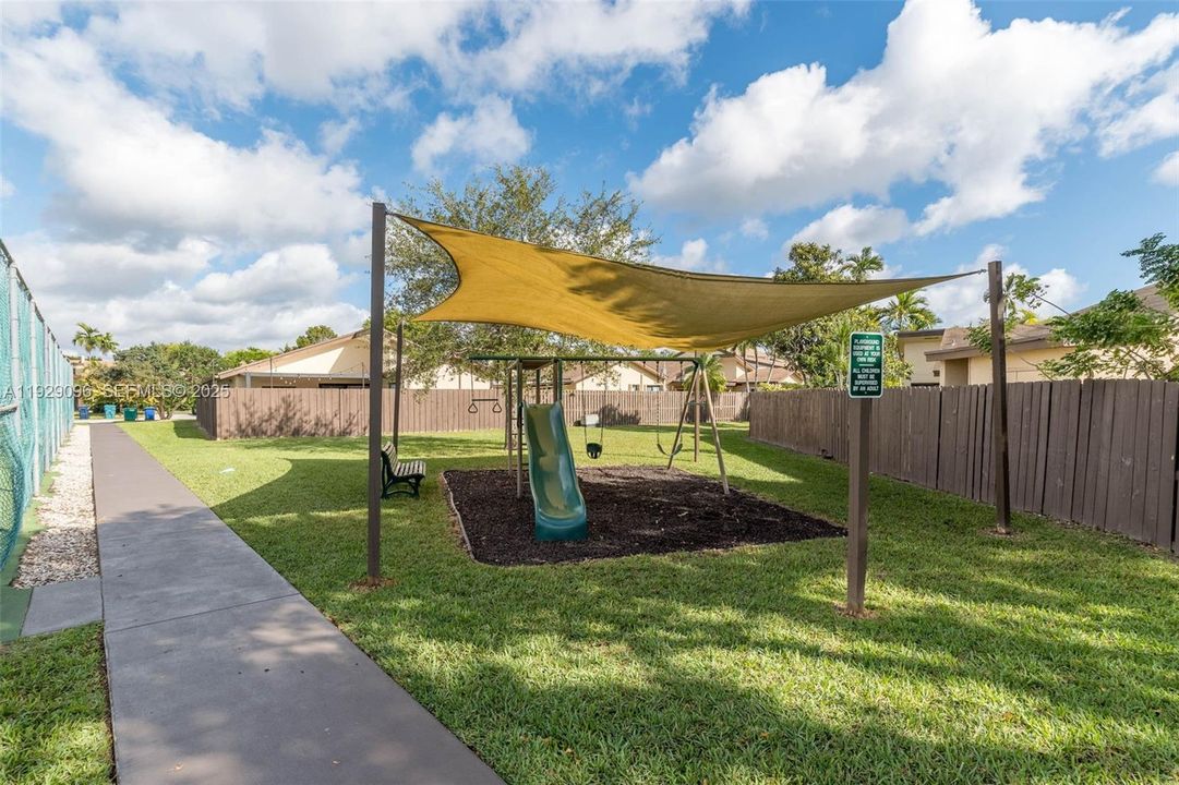 For Sale: $875,000 (4 beds, 2 baths, 2131 Square Feet)