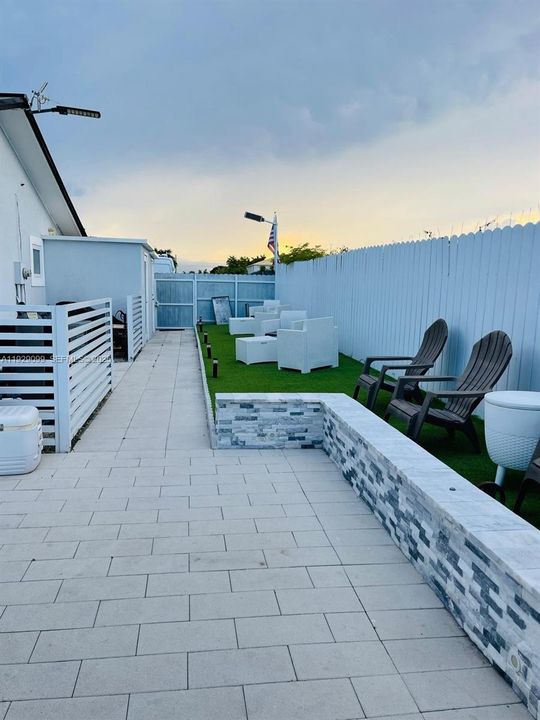 На продажу: $635,000 (3 спален, 2 ванн, 1286 Квадратных фут)