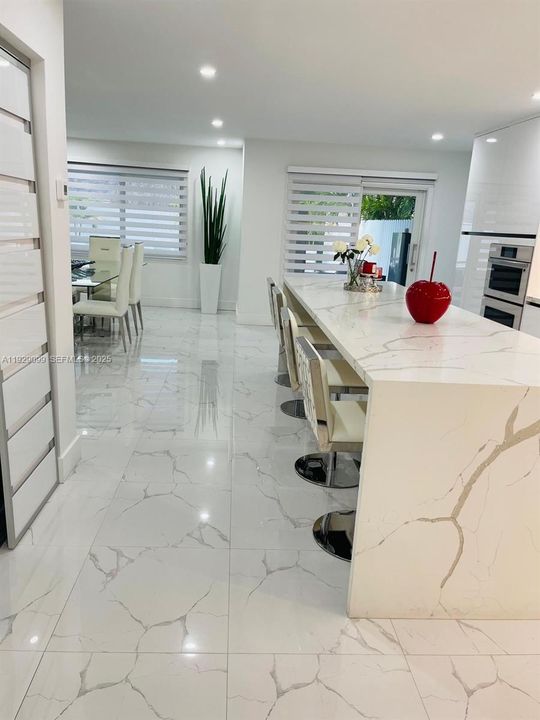 На продажу: $635,000 (3 спален, 2 ванн, 1286 Квадратных фут)