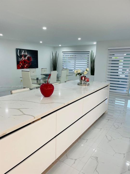 На продажу: $635,000 (3 спален, 2 ванн, 1286 Квадратных фут)