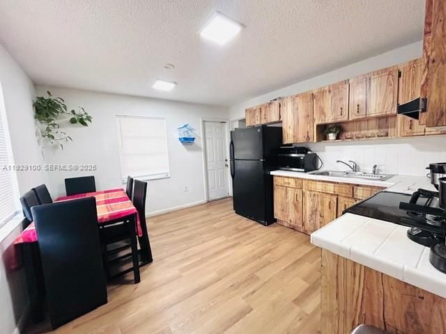 出租: $3,900 (3 贝兹, 2 浴室, 1814 平方英尺)