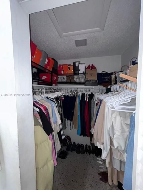 出租: $3,900 (3 贝兹, 2 浴室, 1814 平方英尺)