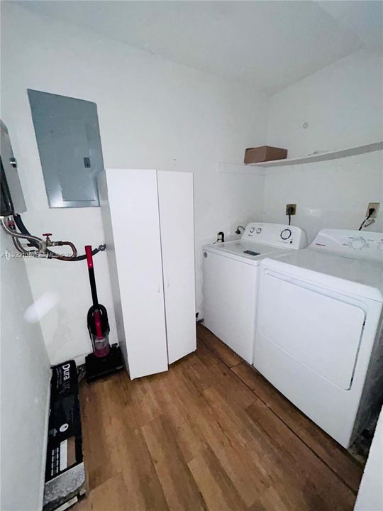 出租: $3,900 (3 贝兹, 2 浴室, 1814 平方英尺)