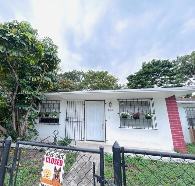 出租: $3,900 (3 贝兹, 2 浴室, 1814 平方英尺)