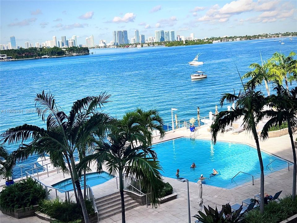 В аренду: $3,600 (1 спален, 1 ванн, 850 Квадратных фут)