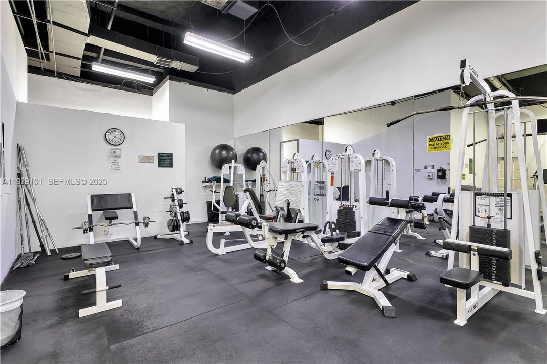 В аренду: $3,600 (1 спален, 1 ванн, 850 Квадратных фут)