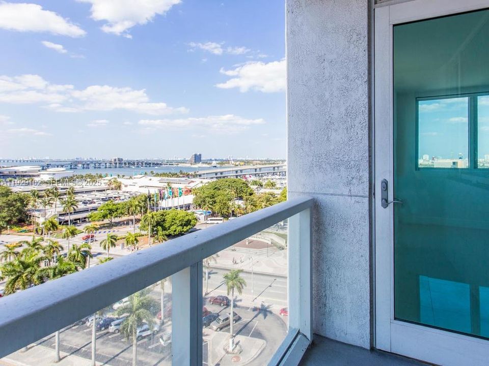 В аренду: $4,450 (2 спален, 2 ванн, 1474 Квадратных фут)