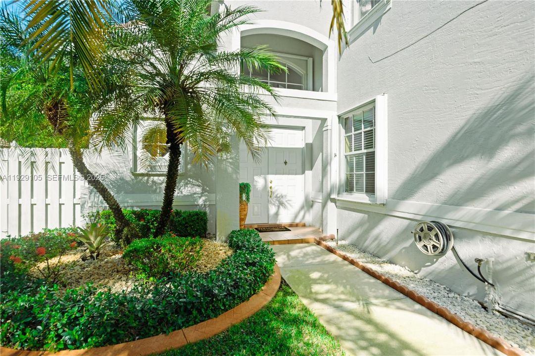 For Sale: $730,000 (4 beds, 2 baths, 2608 Square Feet)