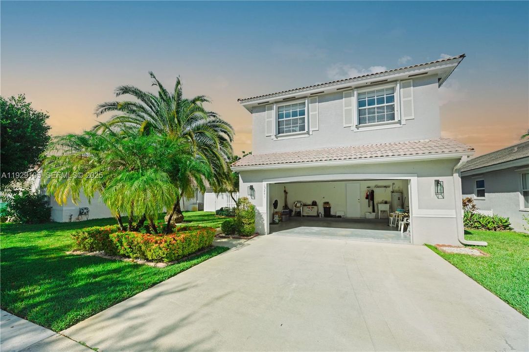 For Sale: $730,000 (4 beds, 2 baths, 2608 Square Feet)