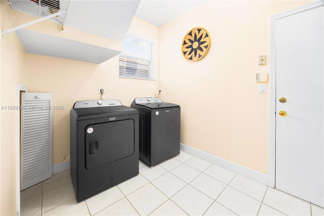 For Sale: $730,000 (4 beds, 2 baths, 2608 Square Feet)