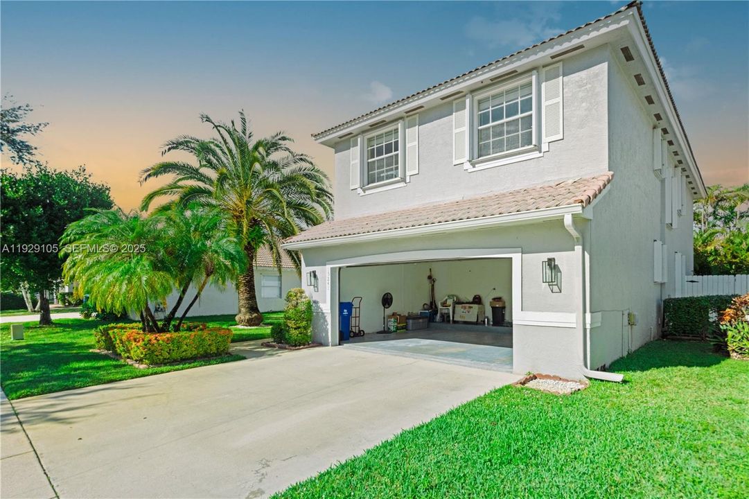 For Sale: $730,000 (4 beds, 2 baths, 2608 Square Feet)