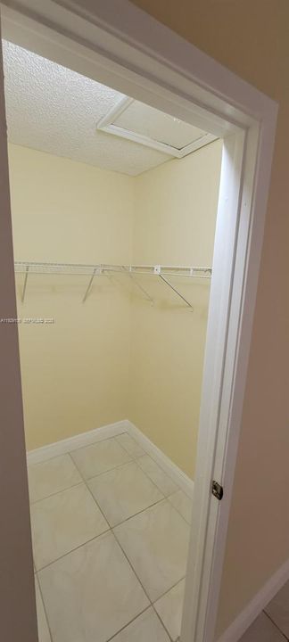 For Rent: $2,850 (3 beds, 2 baths, 1128 Square Feet)