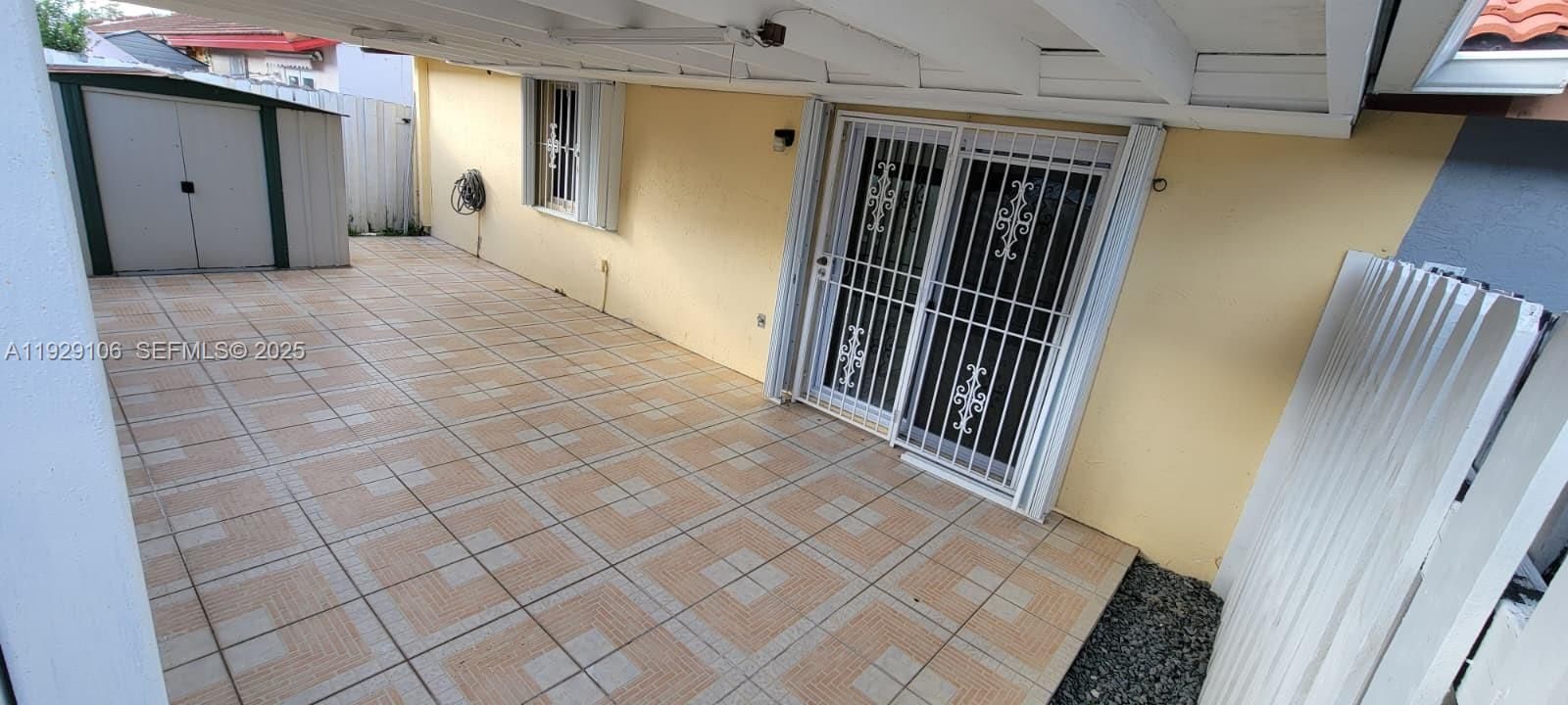 For Rent: $2,850 (3 beds, 2 baths, 1128 Square Feet)