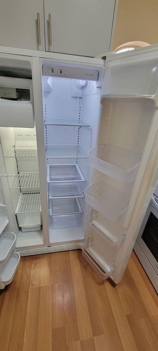 For Rent: $2,850 (3 beds, 2 baths, 1128 Square Feet)