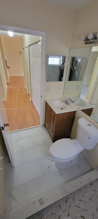 For Rent: $2,850 (3 beds, 2 baths, 1128 Square Feet)