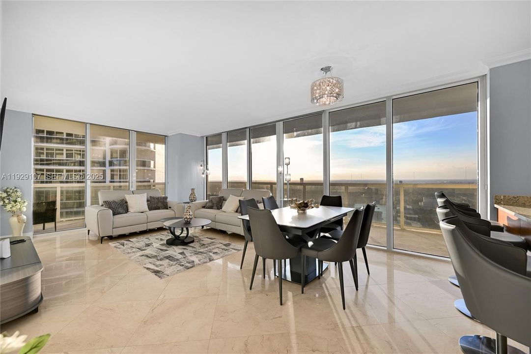 出租: $7,500 (2 贝兹, 2 浴室, 1458 平方英尺)