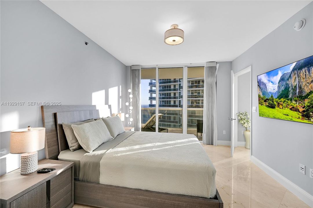 出租: $7,500 (2 贝兹, 2 浴室, 1458 平方英尺)